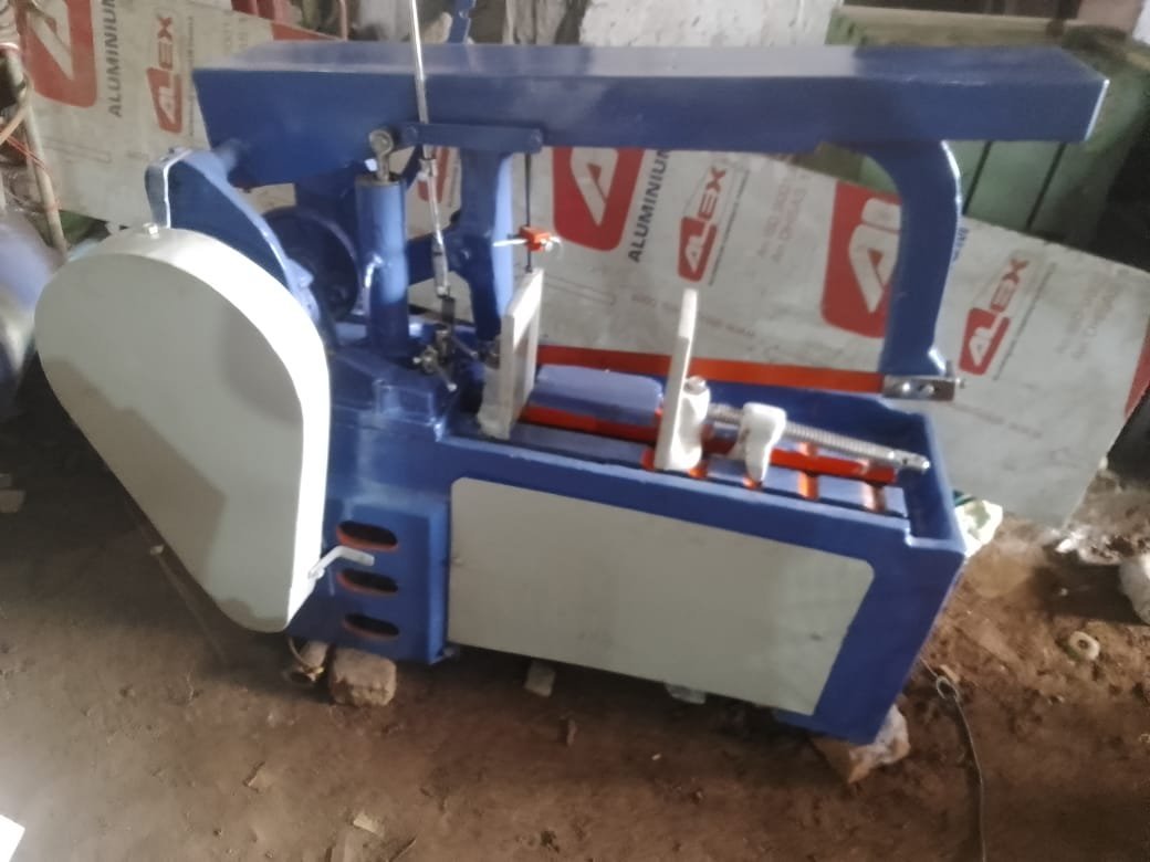 Hydraulic Bandsaw machine